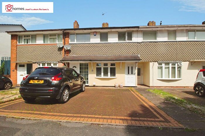 3 Bedroom Terraced House For Sale In Buxton Close, Bloxwich, Walsall, WS3