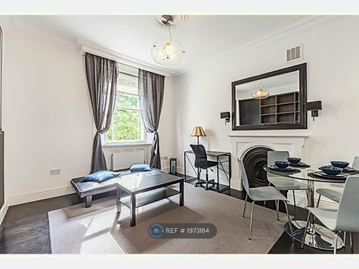 2 Bedroom Flat To Rent In St. Georges Square, London, SW1V