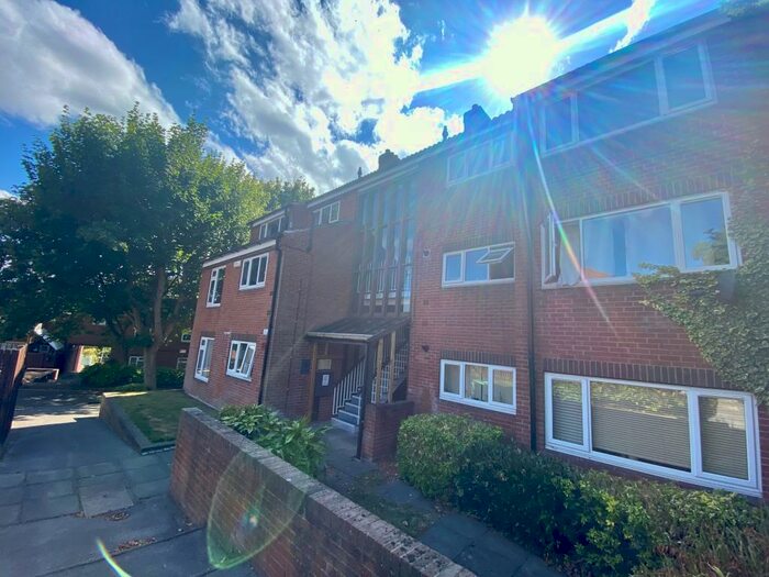2 Bedroom Flat To Rent In Dryden Street, Nottingham, NG1