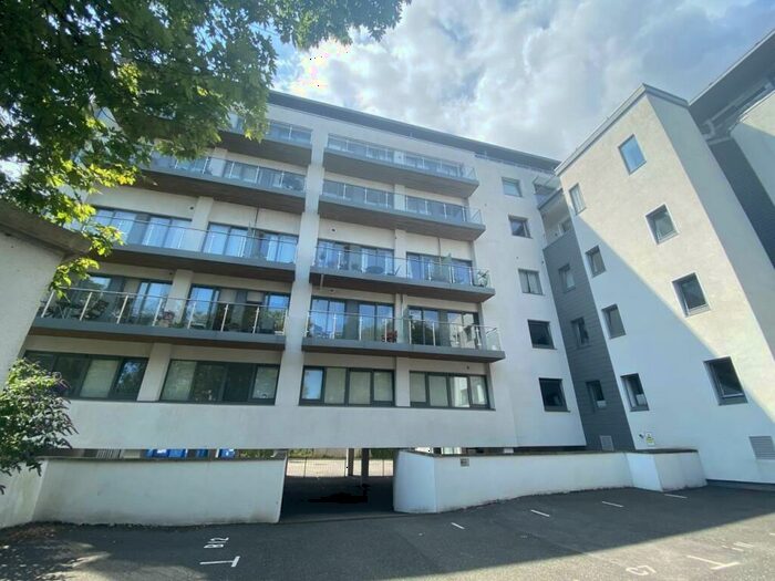 2 Bedroom Apartment To Rent In Parkstone Road, Poole, BH15