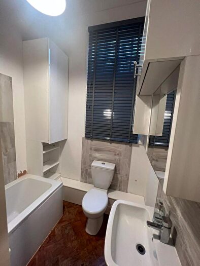1 Bedroom Flat To Rent In A Portland Towers Off Grenfell Road, LE2