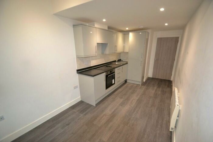 1 Bedroom Flat To Rent In Albert Road, Camberley, Surrey, GU15