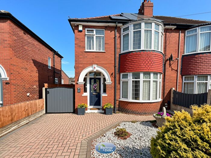 3 Bedroom Semi-Detached House For Sale In South Parade, Nottinghamshire, Worksop, S81