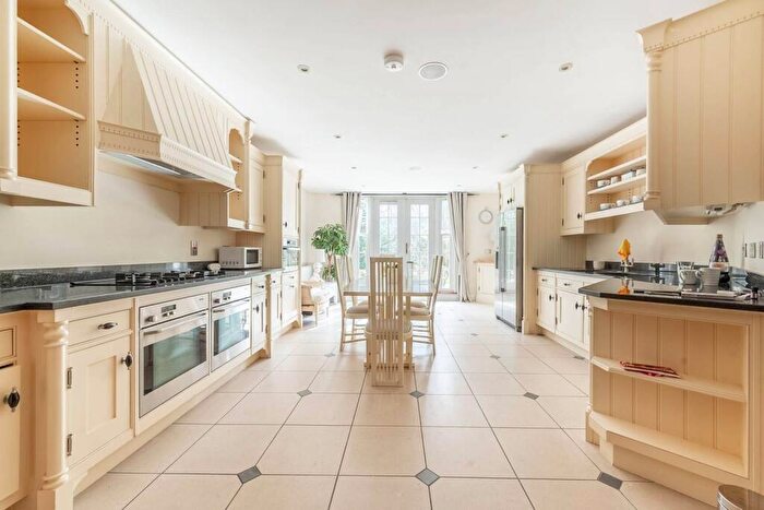 2 Bedroom Flat To Rent In Portman Hall, Stanmore, Harrow, HA3