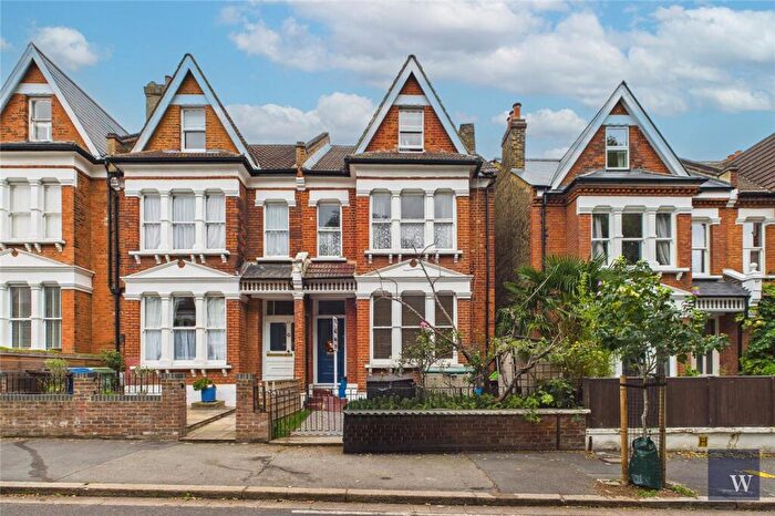 1 Bedroom Apartment For Sale In Elmwood Road, London, SE24