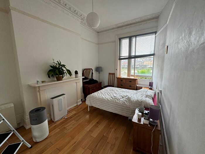 1 Bedroom Flat To Rent In Medina Terrace, Hove, BN3