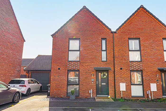 3 Bedroom End Of Terrace House For Sale In Bessemer Drive, Newport, NP19