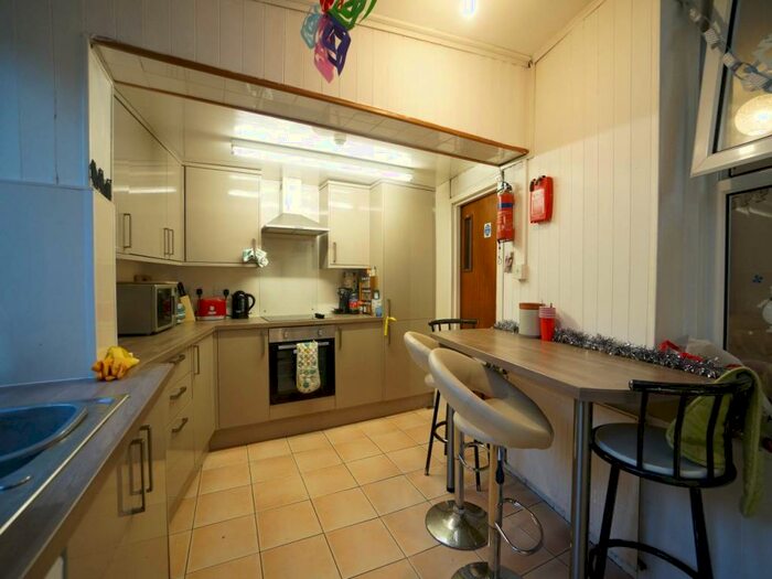 5 Bedroom House To Rent In Victoria Street, Bangor, Gwynedd, LL57