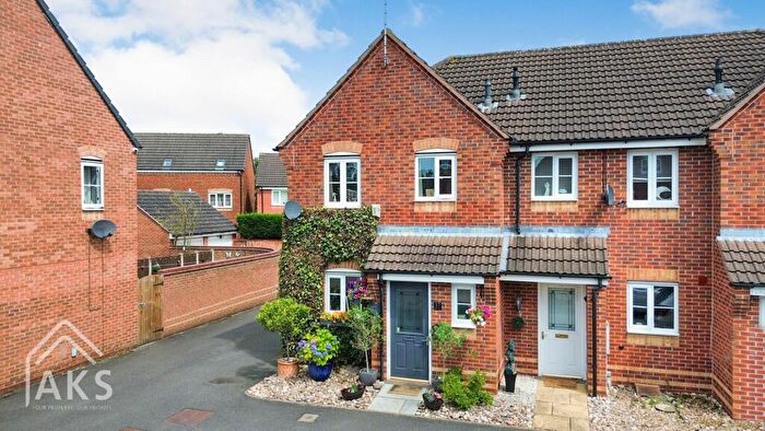 3 Bedroom End Of Terrace House For Sale In Eden Close, Hilton, DE65