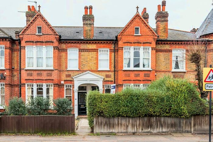 2 Bedroom Maisonette To Rent In Croxted Road, London, SE21