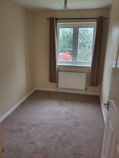 3 Bedroom Town House To Rent In Buxhall Cresent, London, E9