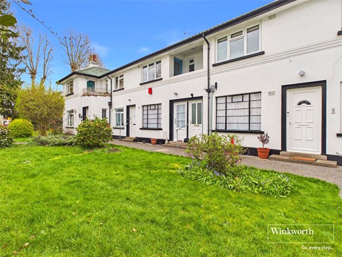 2 Bedroom Maisonette For Sale In Kendrick Road, Reading, Berkshire, RG1