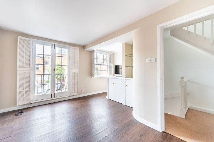 2 Bedroom Semi Detached House For Sale In Royal Crescent Mews, Holland Park, London, W11
