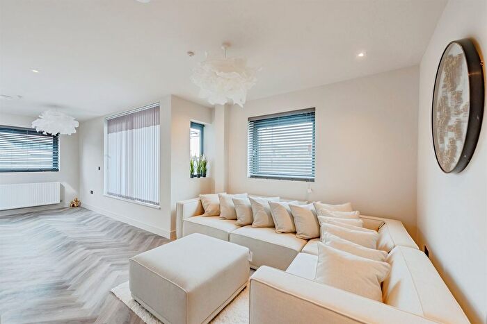 2 Bedroom Penthouse For Sale In Sussex House, East Grinstead, RH19