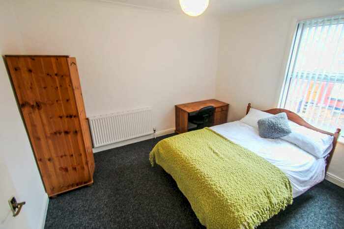 4 Bedroom Terraced House To Rent In Carberry Place, Hyde Park, LS6