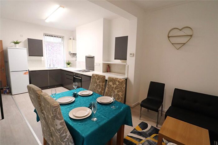 4 Bedroom Apartment To Rent In Picton Road, Wavertree, Liverpool, Merseyside, L15