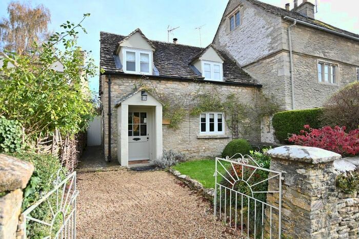 2 Bedroom Cottage To Rent In Ampney St. Peter, Cirencester, GL7