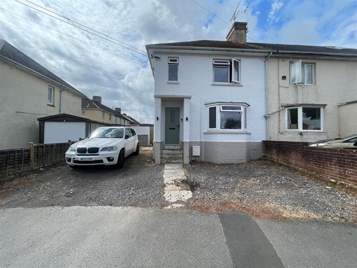 3 Bedroom Semi-detached House For Sale In Severalls Park Avenue, Crewkerne - Viewing Advised, TA18
