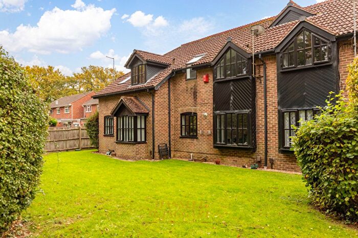 2 Bedroom Terraced House For Sale In Woodfield Road, Crawley, RH10