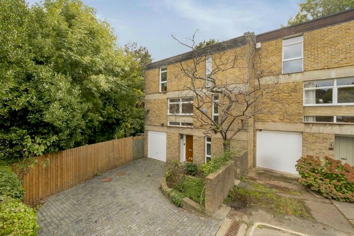 4 Bedroom Property To Rent In Kingsley Place, London, N6