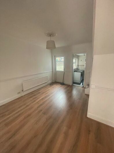 4 Bedroom Terraced House To Rent In Chester Road, Watford, Hertfordshire, WD18