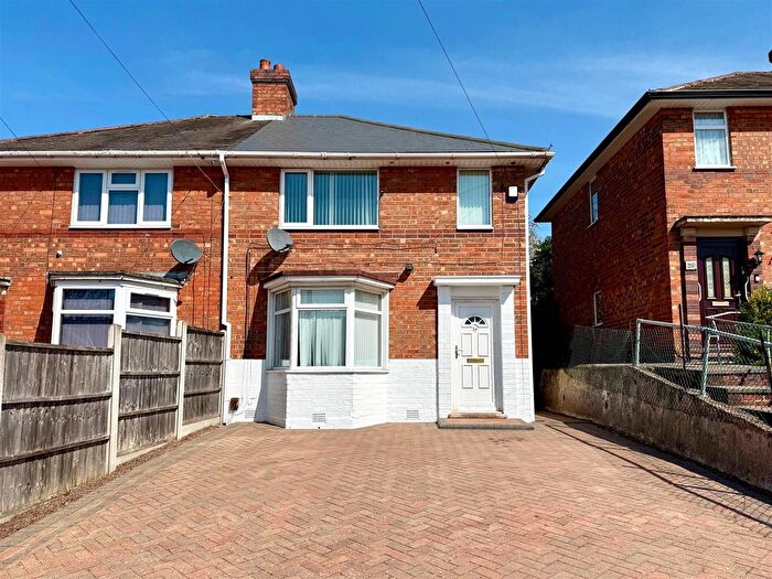 3 Bedroom Property To Rent In Sudbury Grove, Kingstanding, Birmingham, B44