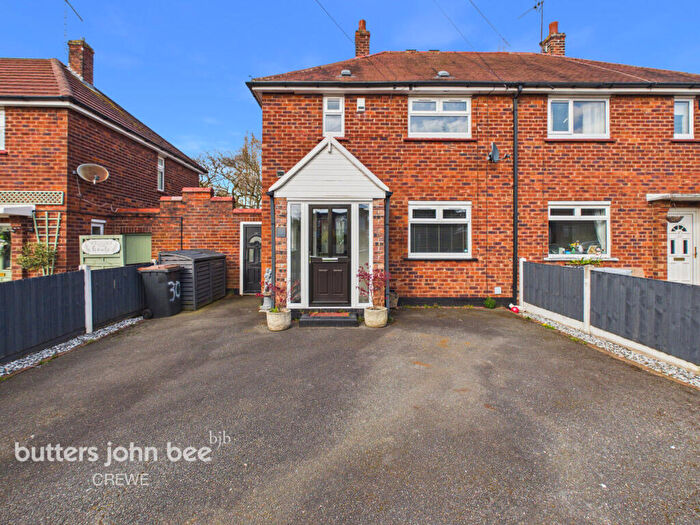 3 Bedroom Semi Detached House For Sale In Ravenscroft Road, Crewe, CW2