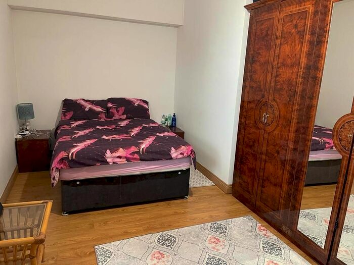 1 Bedroom Flat To Rent In Blackstock Road, London, N4