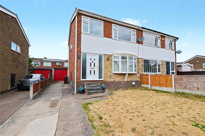 3 Bedroom Semi Detached House For Sale In Parkways Avenue, Oulton, Leeds, West Yorkshire, LS26