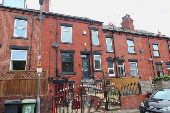 2 Bedroom Terraced House To Rent In Pasture View, Leeds, West Yorkshire, LS12