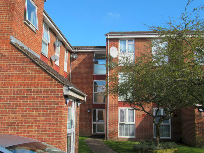 2 Bedroom Flat To Rent In Archery Close, Harrow, Middlesex, HA3