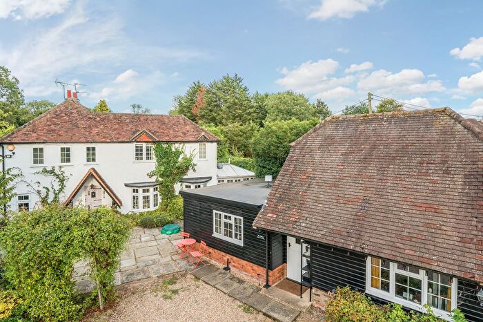 4 Bedroom Link Detached House For Sale In Rickmansworth Lane, Chalfont St. Peter, SL9