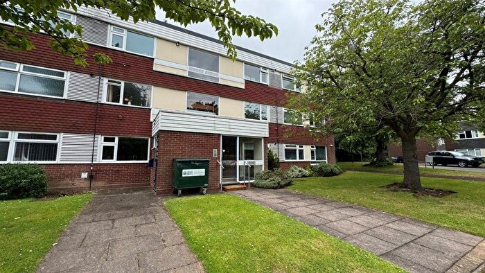 2 Bedroom Flat For Sale In Stockdale Place (Fff Amp; Garage), Birmingham, B15