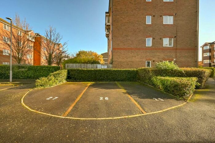 Garage / Parking To Rent In Jemmett Close, Kingston, Kingston Upon Thames, KT2