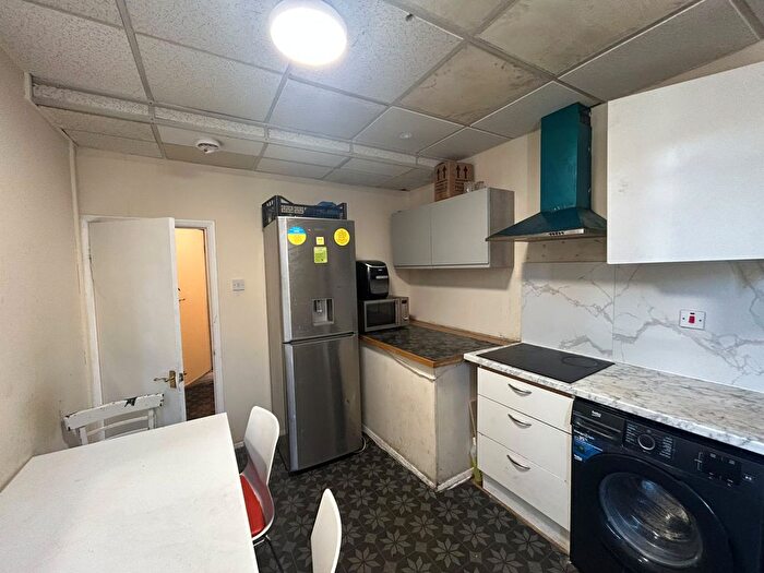 3 Bedroom Flat To Rent In Southall Broadway, UB1