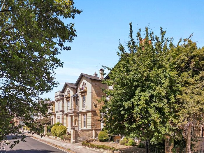1 Bedroom Flat For Sale In Eldon Square, Reading, RG1