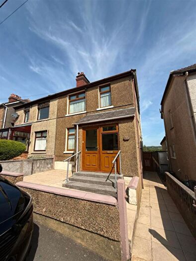 3 Bedroom Semi-Detached House For Sale In Bryn Road, Penygroes, SA14