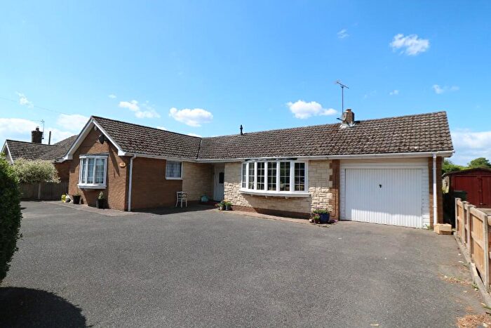 3 Bedroom Detached Bungalow For Sale In Haxey Lane, Haxey, DN9