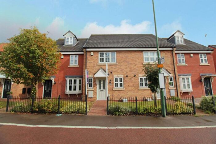 2 Bedroom Terraced House To Rent In Pools Brook Park, Kingswood, Hull, HU7
