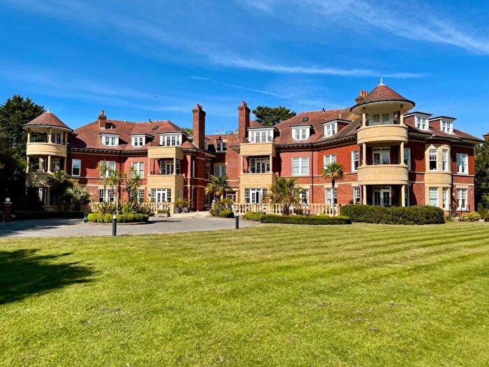 2 Bedroom Apartment For Sale In Westbridge Park, West Overcliff Drive, Bournemouth, Dorset, BH4