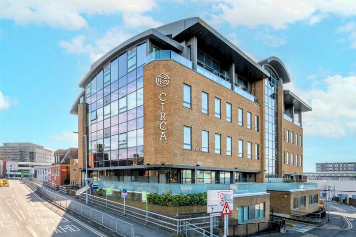 1 Bedroom Apartment For Sale In The Ring, Bracknell, Berkshire, RG12