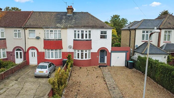 3 Bedroom Semi-Detached House To Rent In Waterton Avenue, Gravesend, DA12