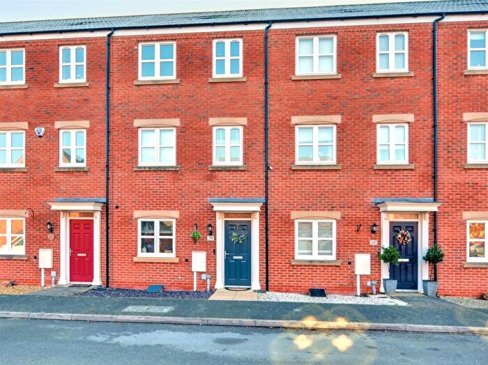 4 Bedroom Terraced House For Sale In Cheal Close, Shardlow, Derby, DE72