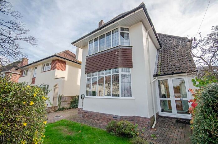 3 Bedroom Detached House For Sale In Cleeve Lawns, Downend, Bristol, BS16