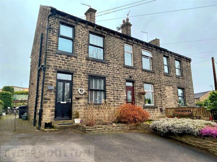 2 Bedroom End Of Terrace House To Rent In Miry Lane, Thongsbridge, Holmfirth, West Yorkshire, HD9