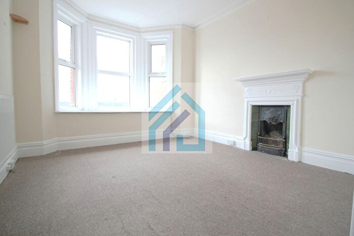 Studio To Rent In Southbourne Grove, Southbourne, Bournemouth, BH6