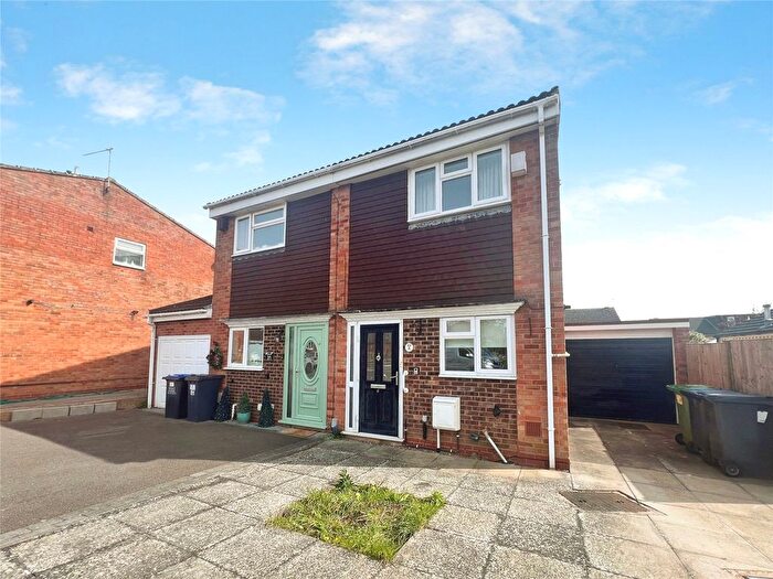 2 Bedroom Semi-detached House For Sale In Anderson Drive, Whitnash, Leamington Spa, Warwickshire, CV31