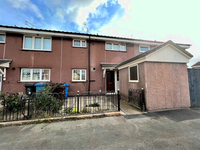 2 Bedroom Terraced House To Rent In Oakington Garth, Bransholme, Hull, HU7