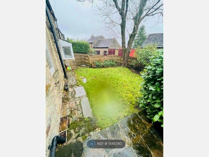 2 Bedroom Semi-Detached House To Rent In The Ashes, Glossop, SK13