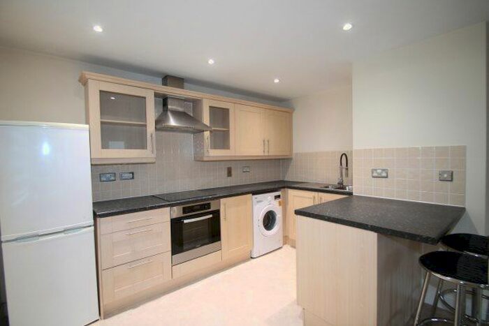2 Bedroom Flat To Rent In Empire Walk, Greenhithe, DA9